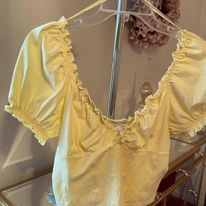 TopShop 🆕 Yellow 🍋 New Size 8. NWT 🏷️ Sweet summer top🔻Ship Cost ⬇️ Adorable